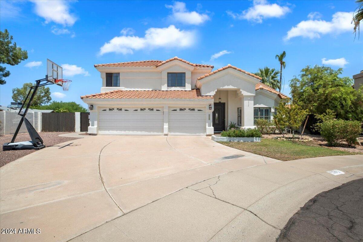 1142 E GRANDVIEW Road, Phoenix