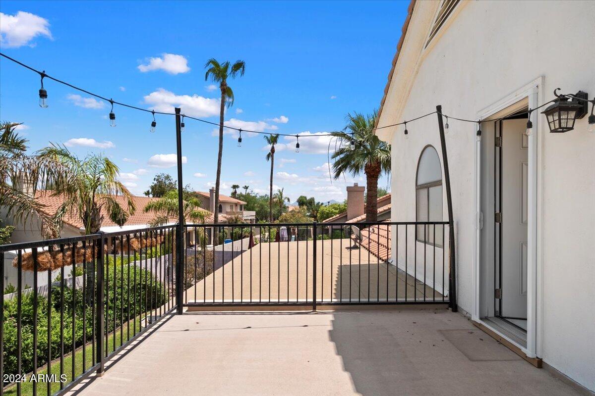 1142 E GRANDVIEW Road, Phoenix