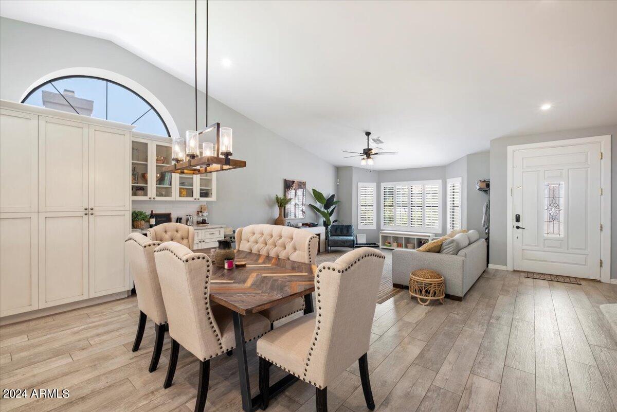 1142 E GRANDVIEW Road, Phoenix