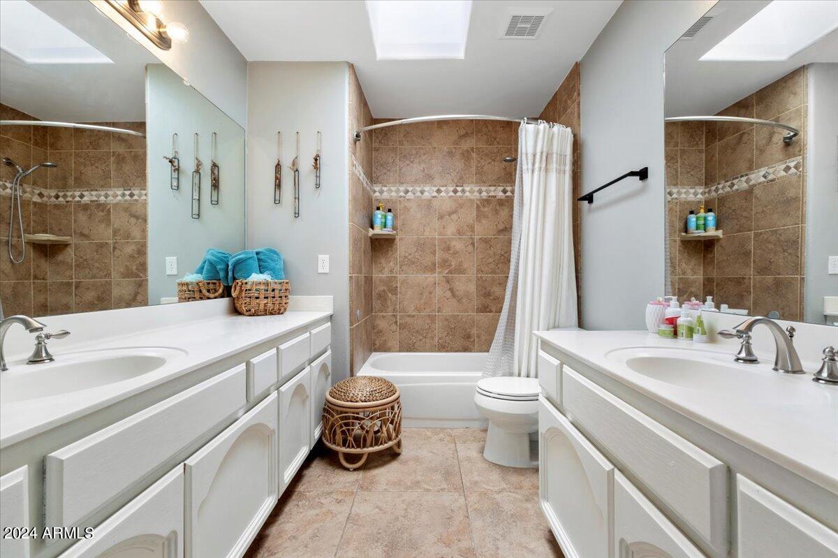 1142 E GRANDVIEW Road, Phoenix