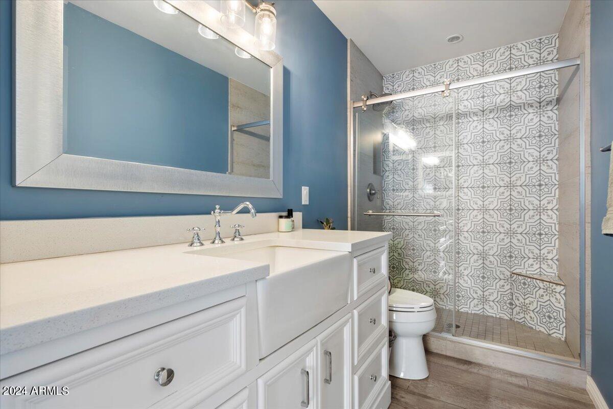 1142 E GRANDVIEW Road, Phoenix