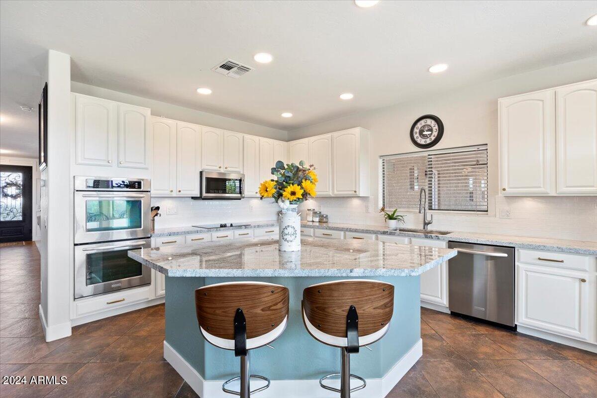 3205 W SILVER SAGE Lane, Phoenix