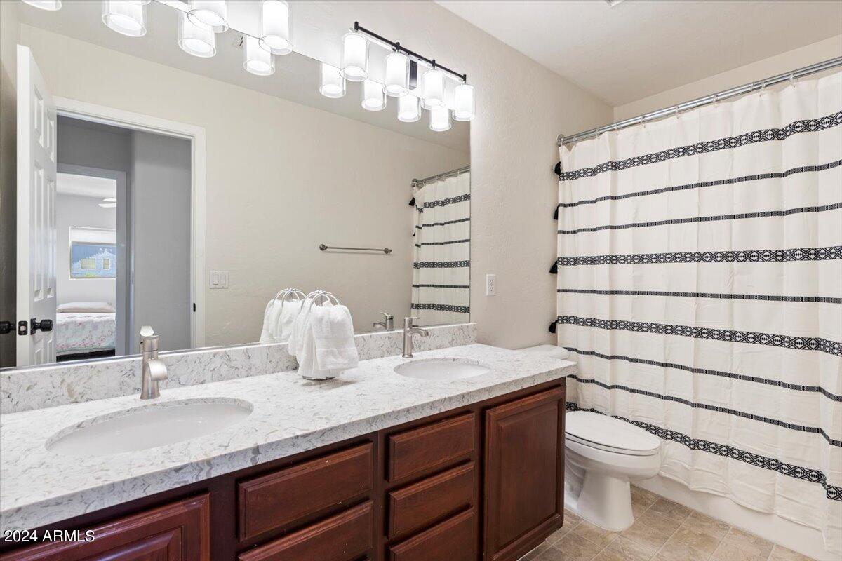 3205 W SILVER SAGE Lane, Phoenix