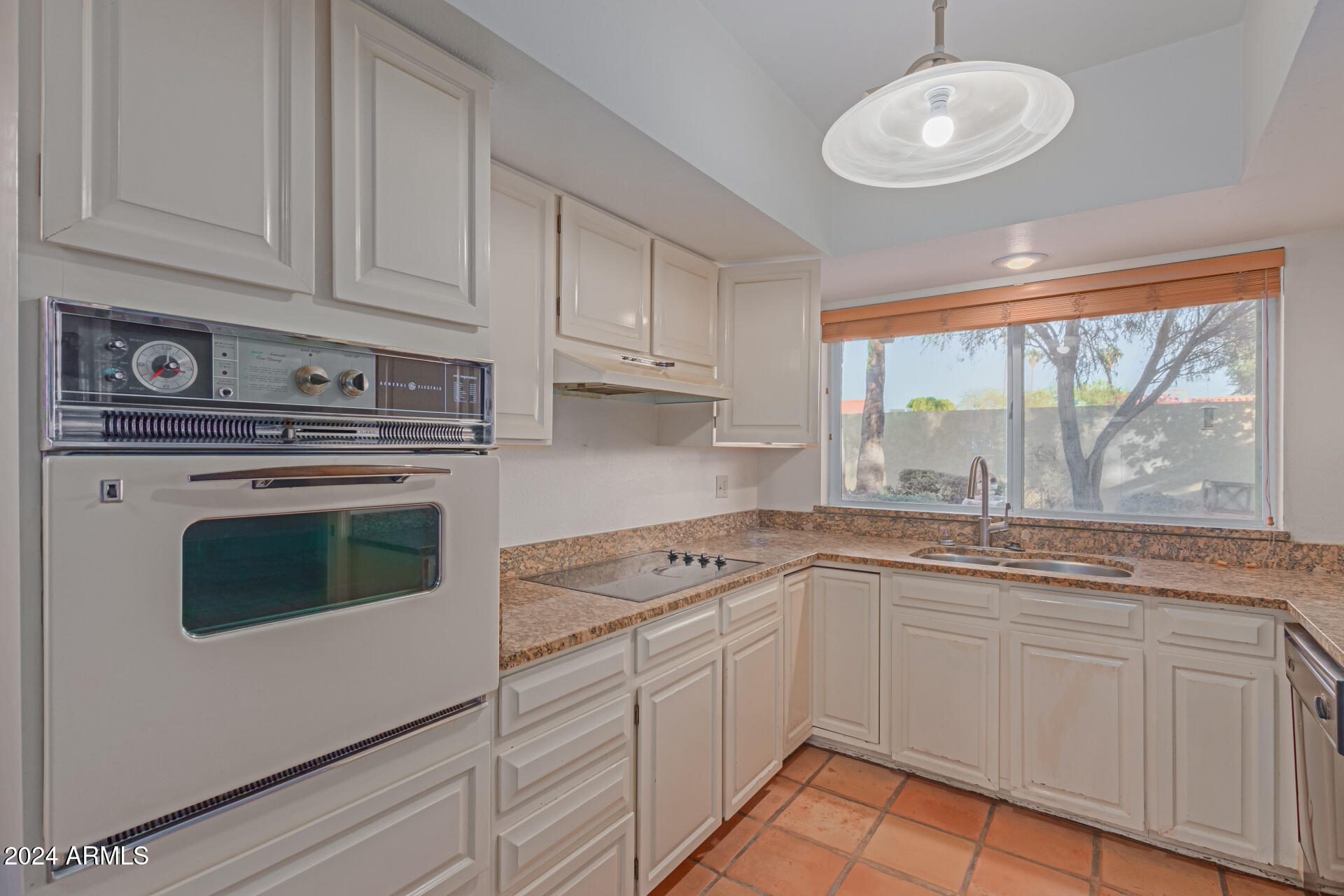 2410 S CLARK Drive, Tempe