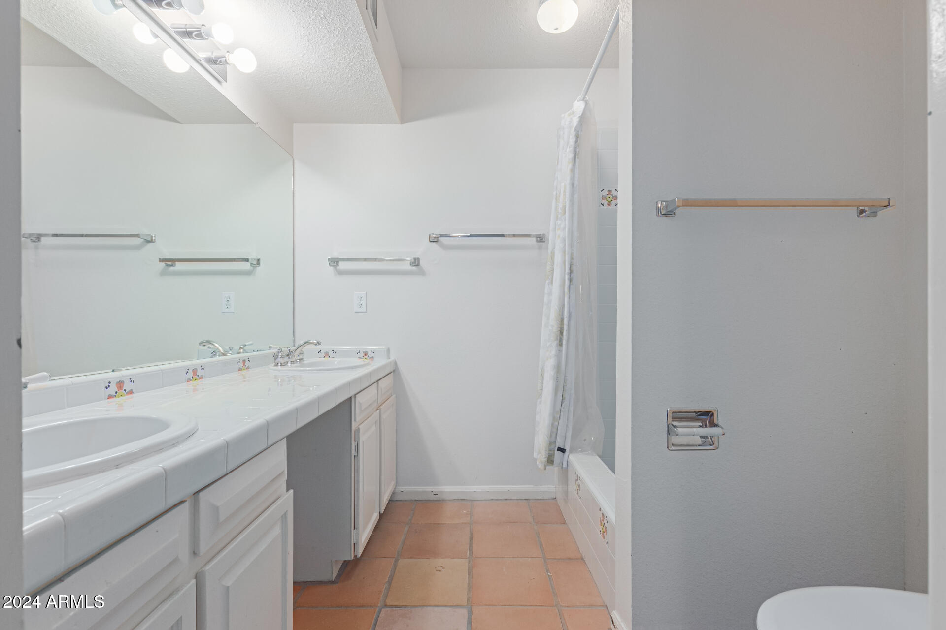 2410 S CLARK Drive, Tempe