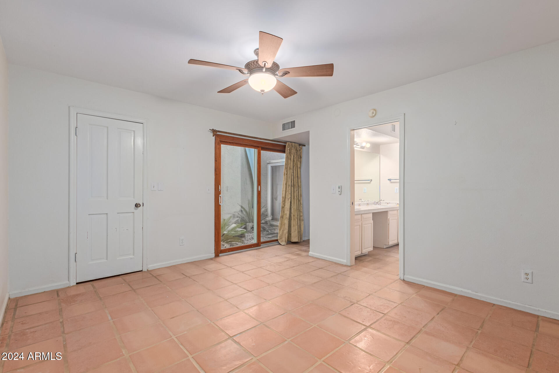 2410 S CLARK Drive, Tempe