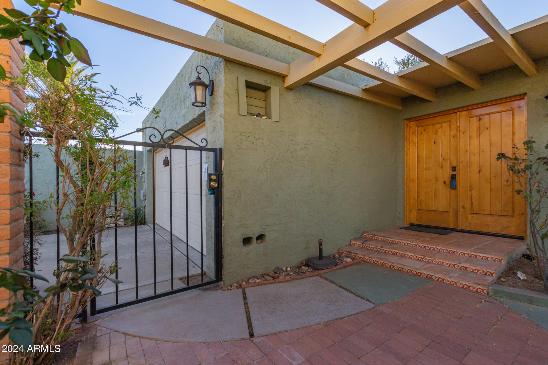 2410 S CLARK Drive, Tempe