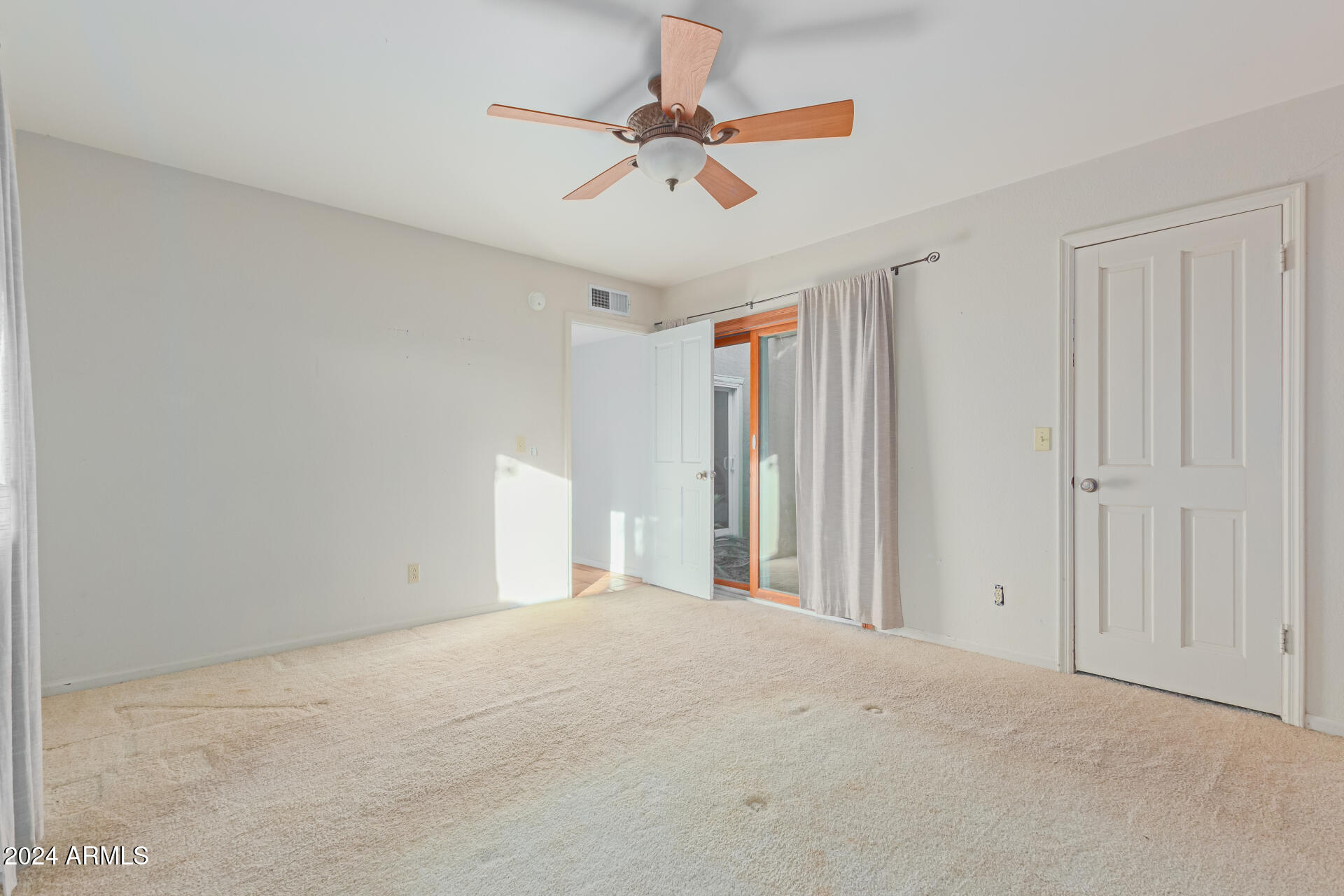 2410 S CLARK Drive, Tempe