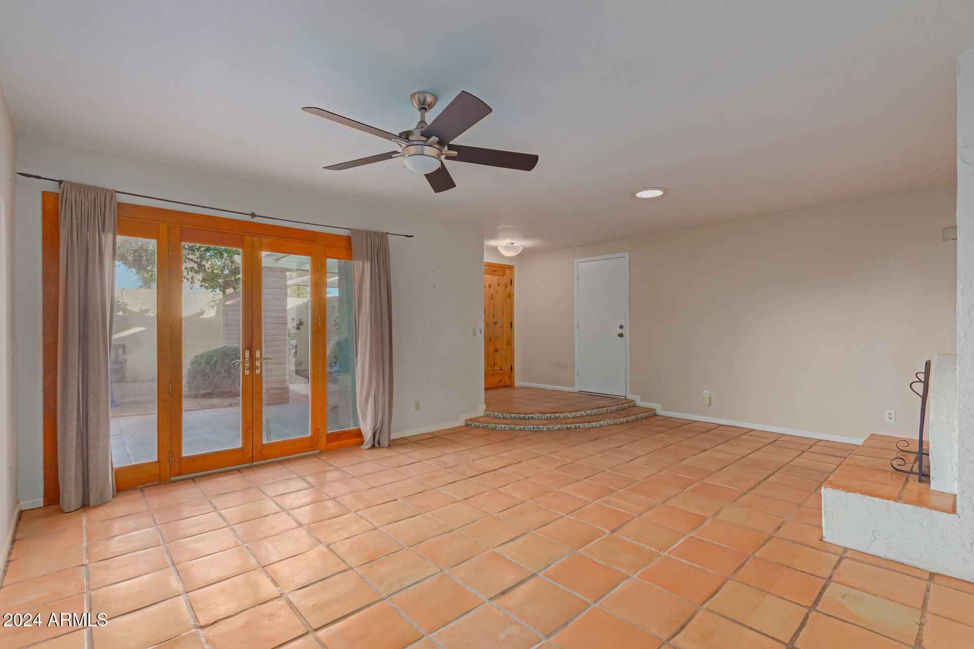 2410 S CLARK Drive, Tempe