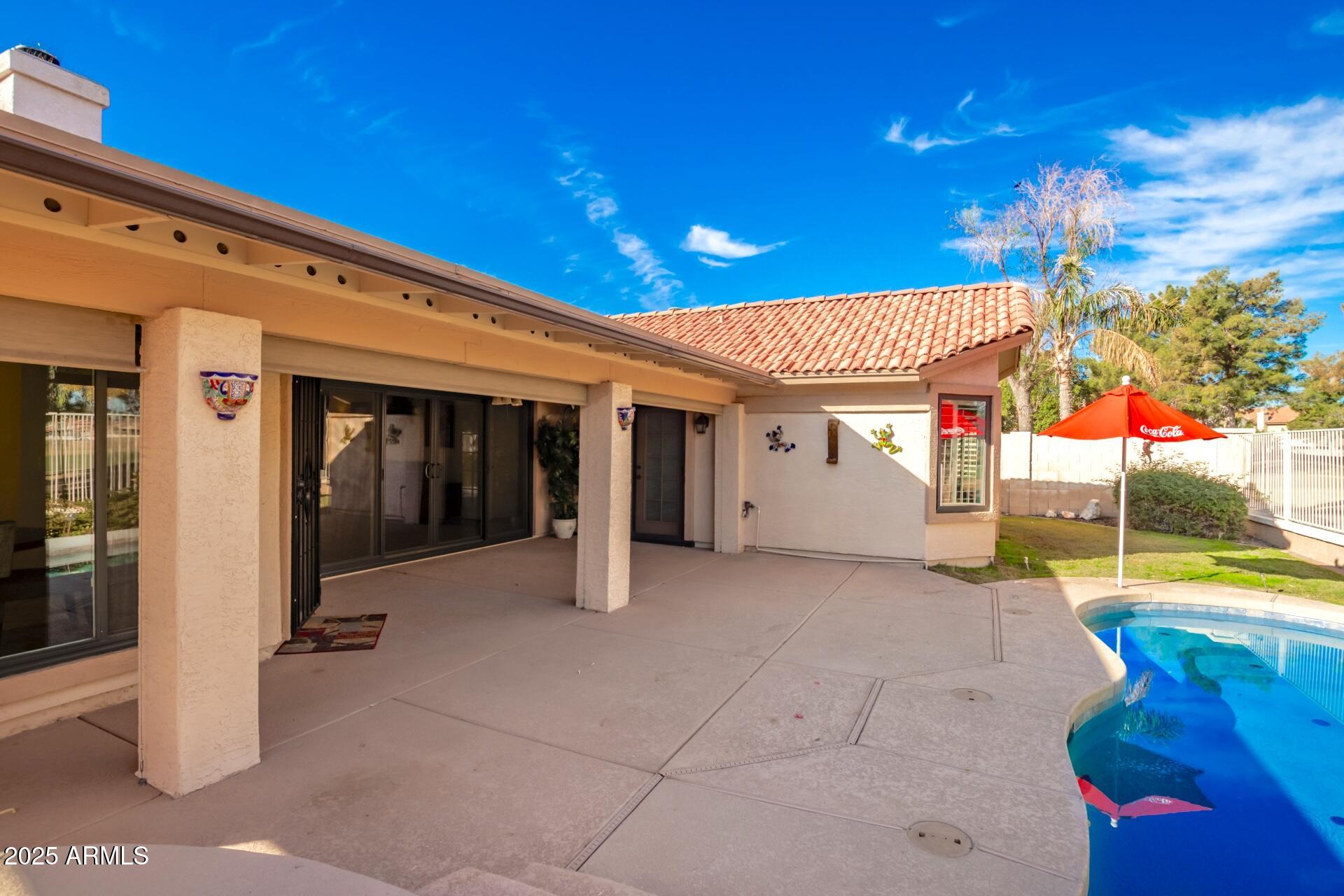 7634 W JULIE Drive, Glendale