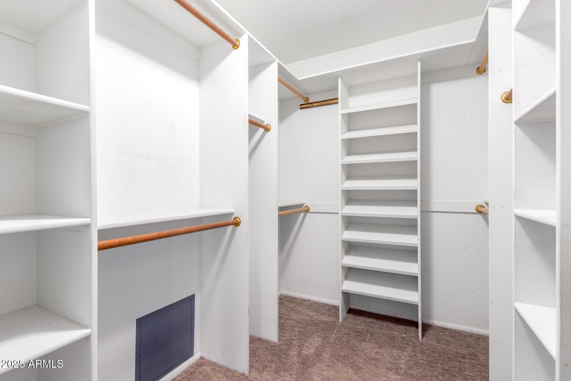 7634 W JULIE Drive, Glendale