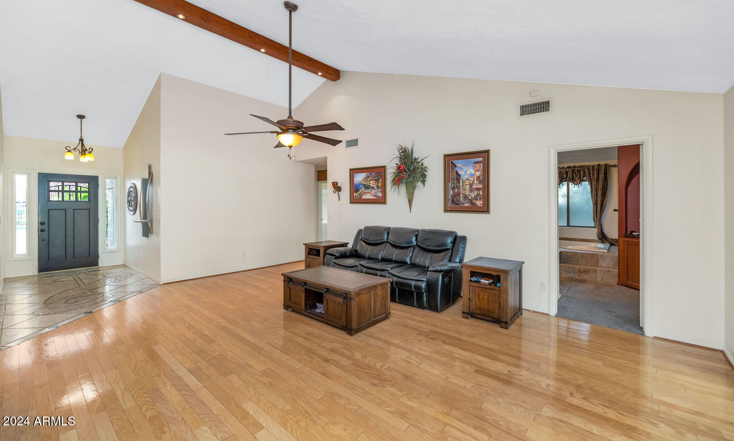 7634 W JULIE Drive, Glendale