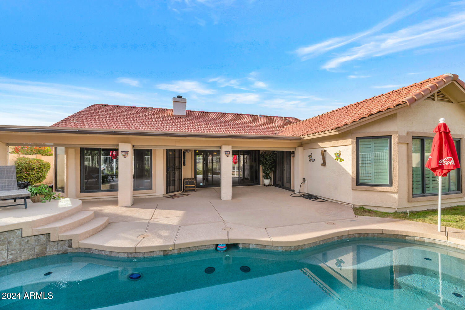 7634 W JULIE Drive, Glendale