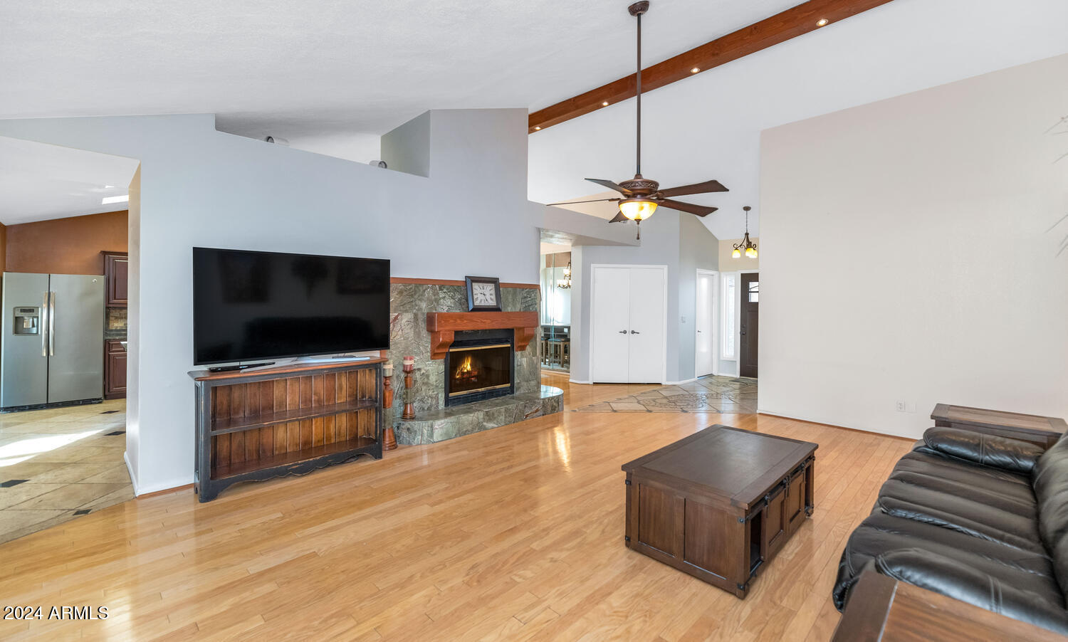 7634 W JULIE Drive, Glendale