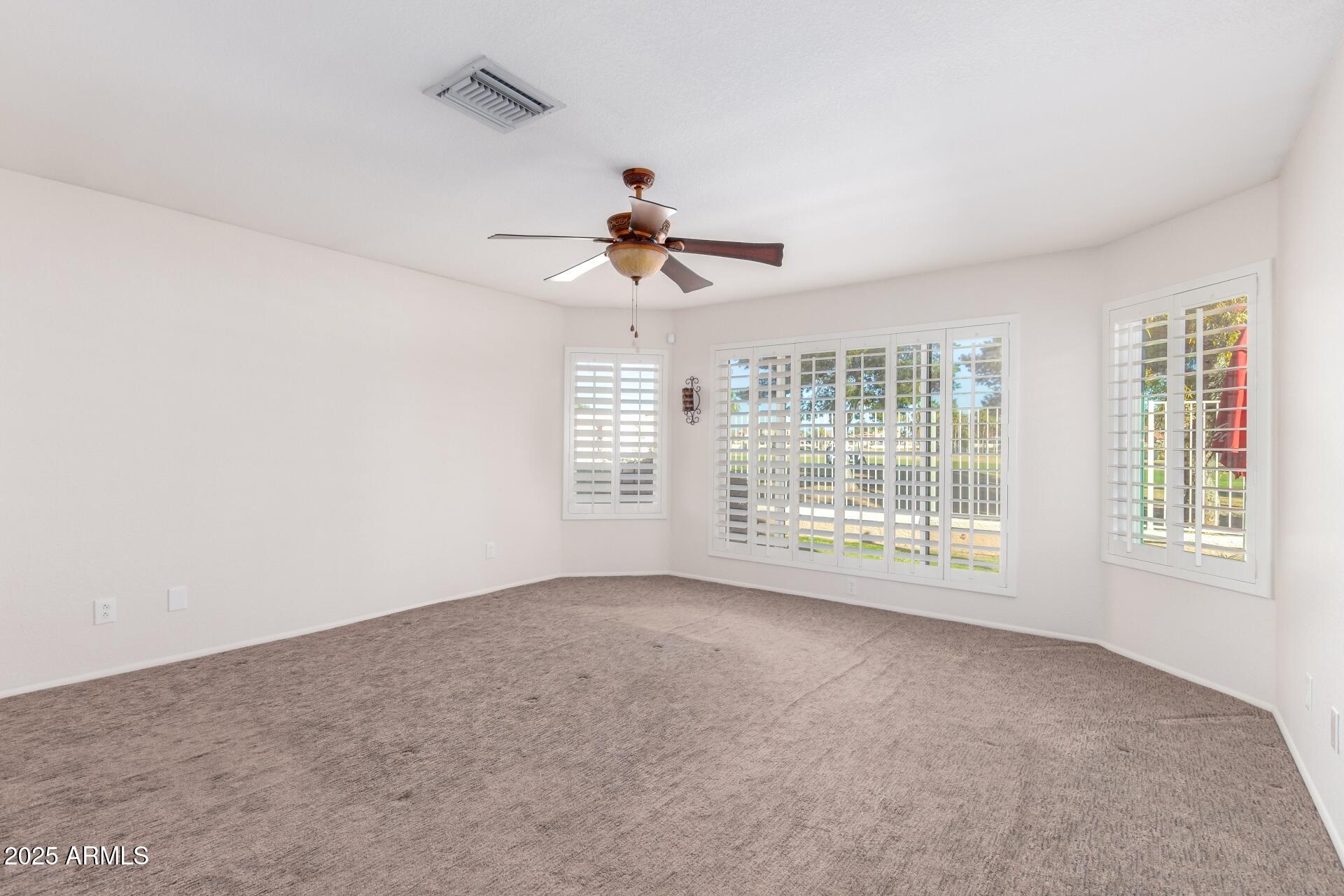 7634 W JULIE Drive, Glendale