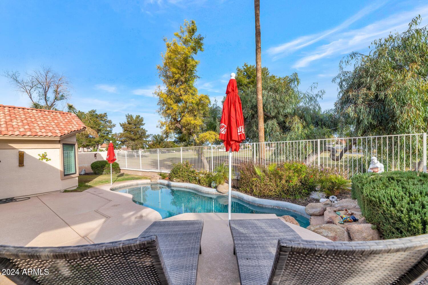 7634 W JULIE Drive, Glendale