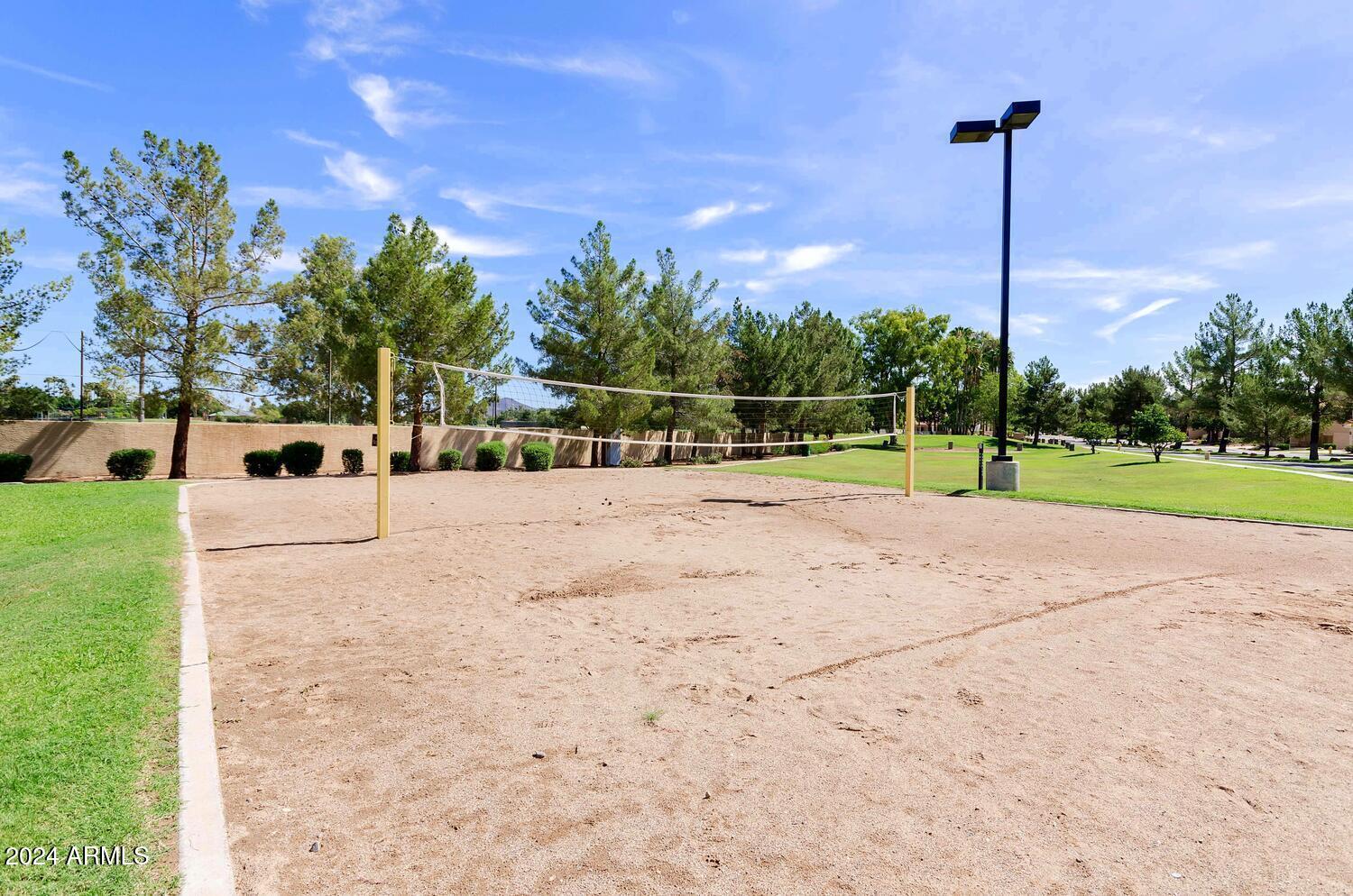 7634 W JULIE Drive, Glendale