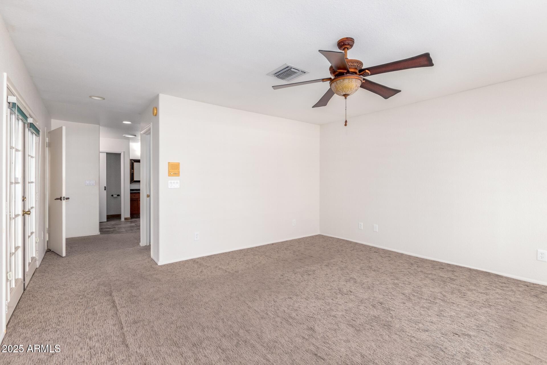 7634 W JULIE Drive, Glendale