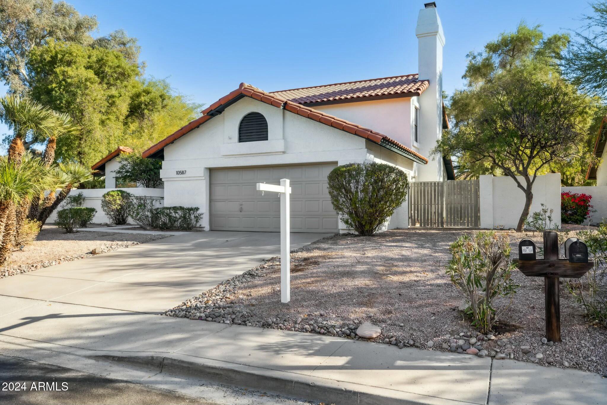 10587 E CARON Street, Scottsdale