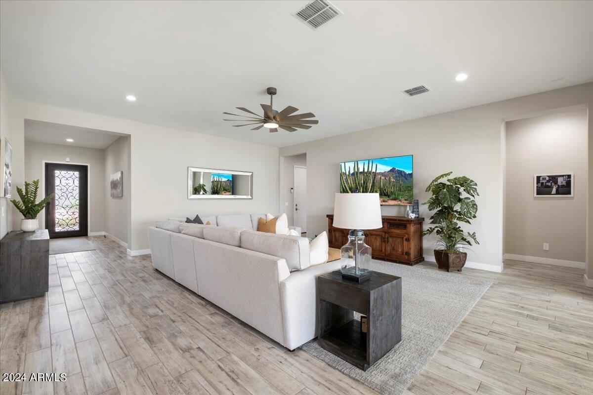 3015 E Daley Lane, Phoenix