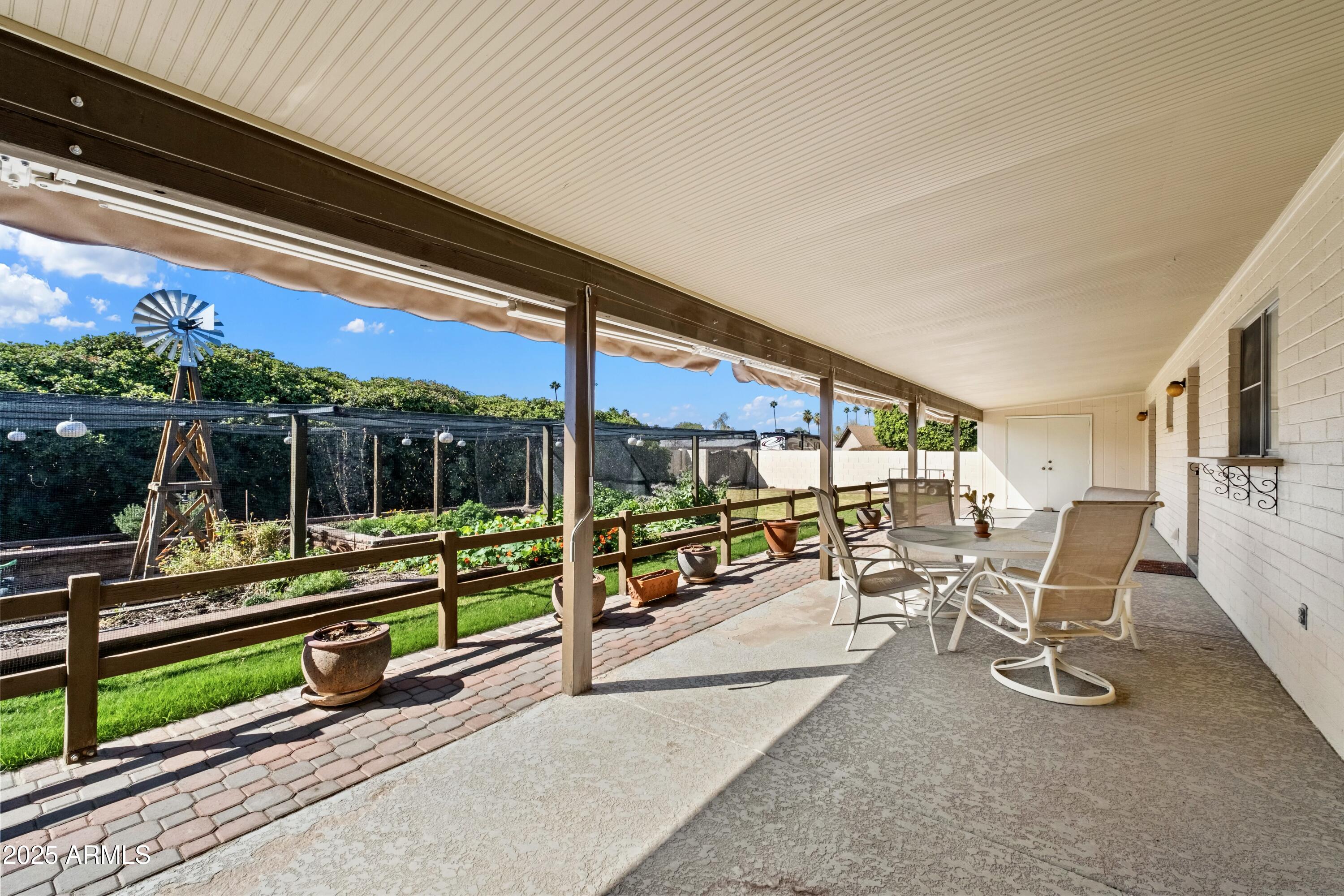 2205 E Fox Street, Mesa