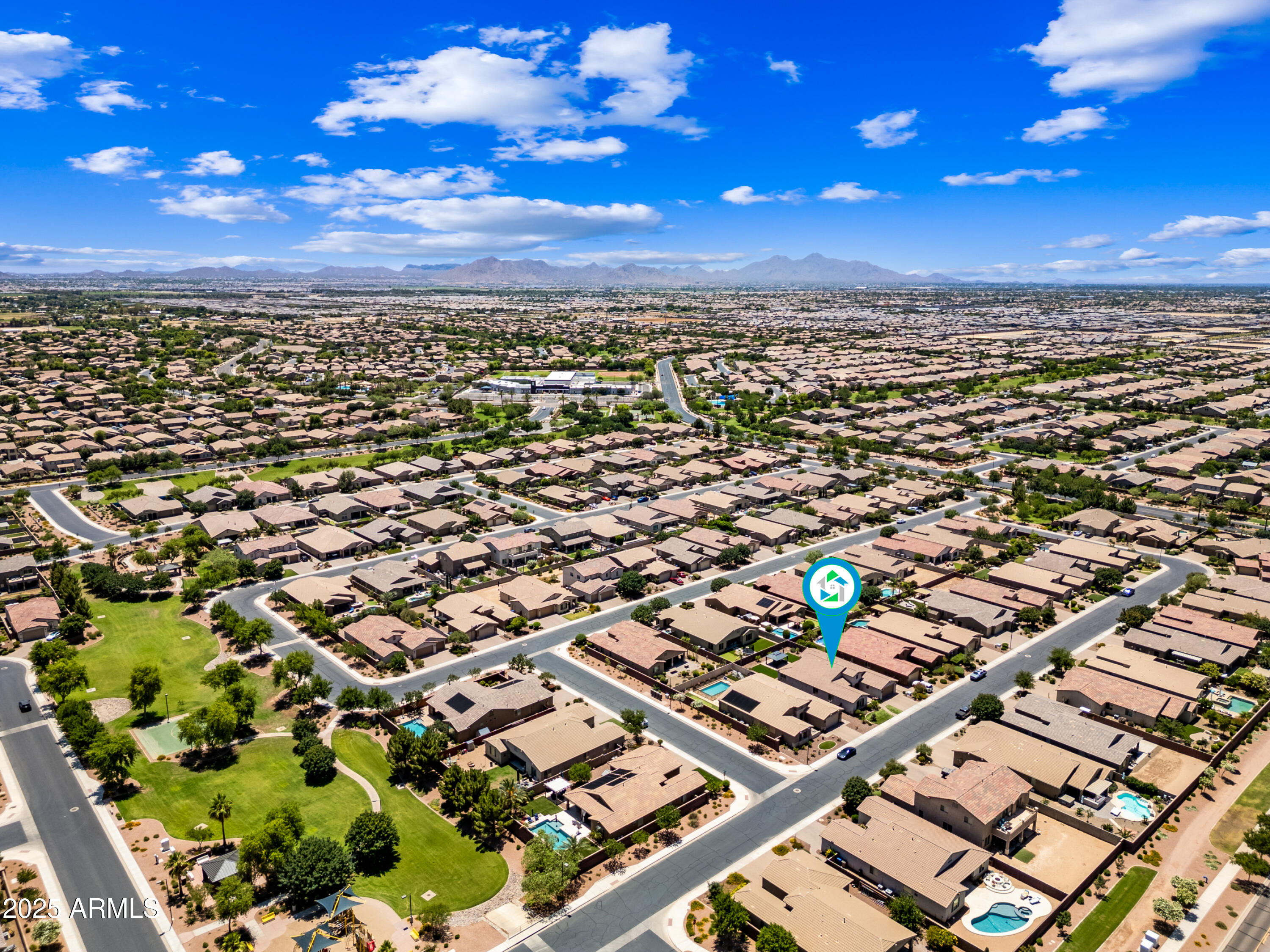 683 W HONEY LOCUST Avenue