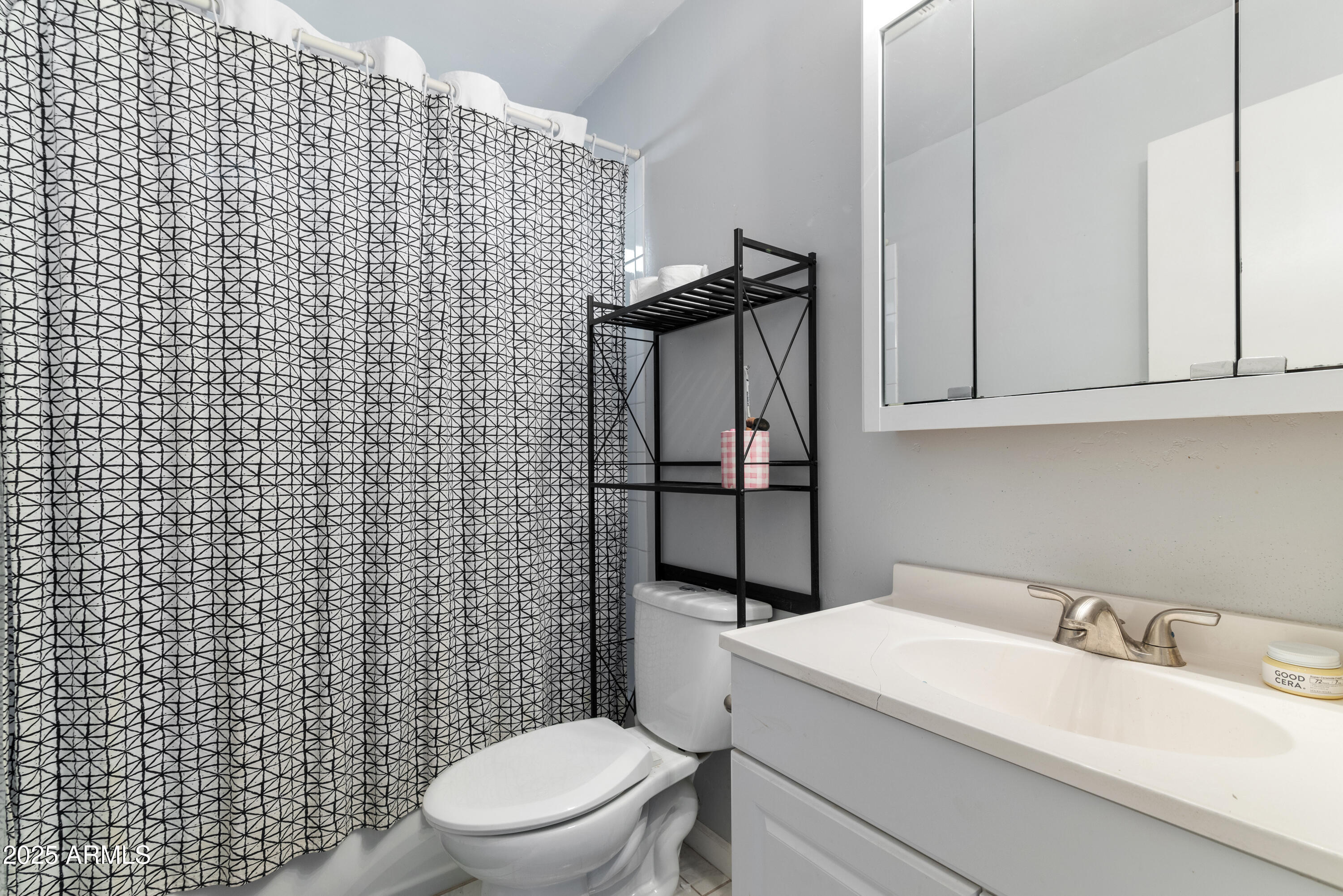 3207 W MICHIGAN Avenue, Phoenix