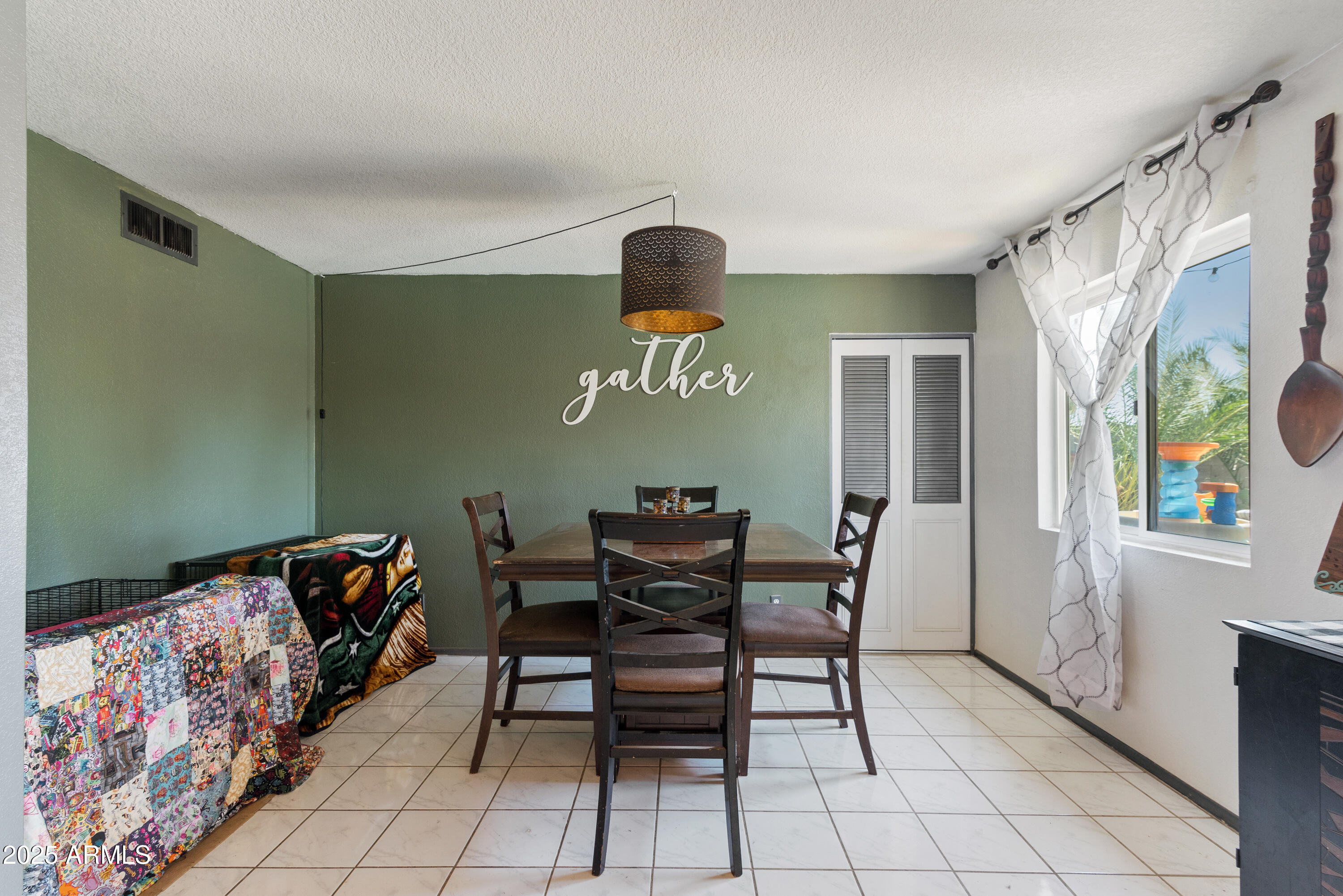 3207 W MICHIGAN Avenue, Phoenix