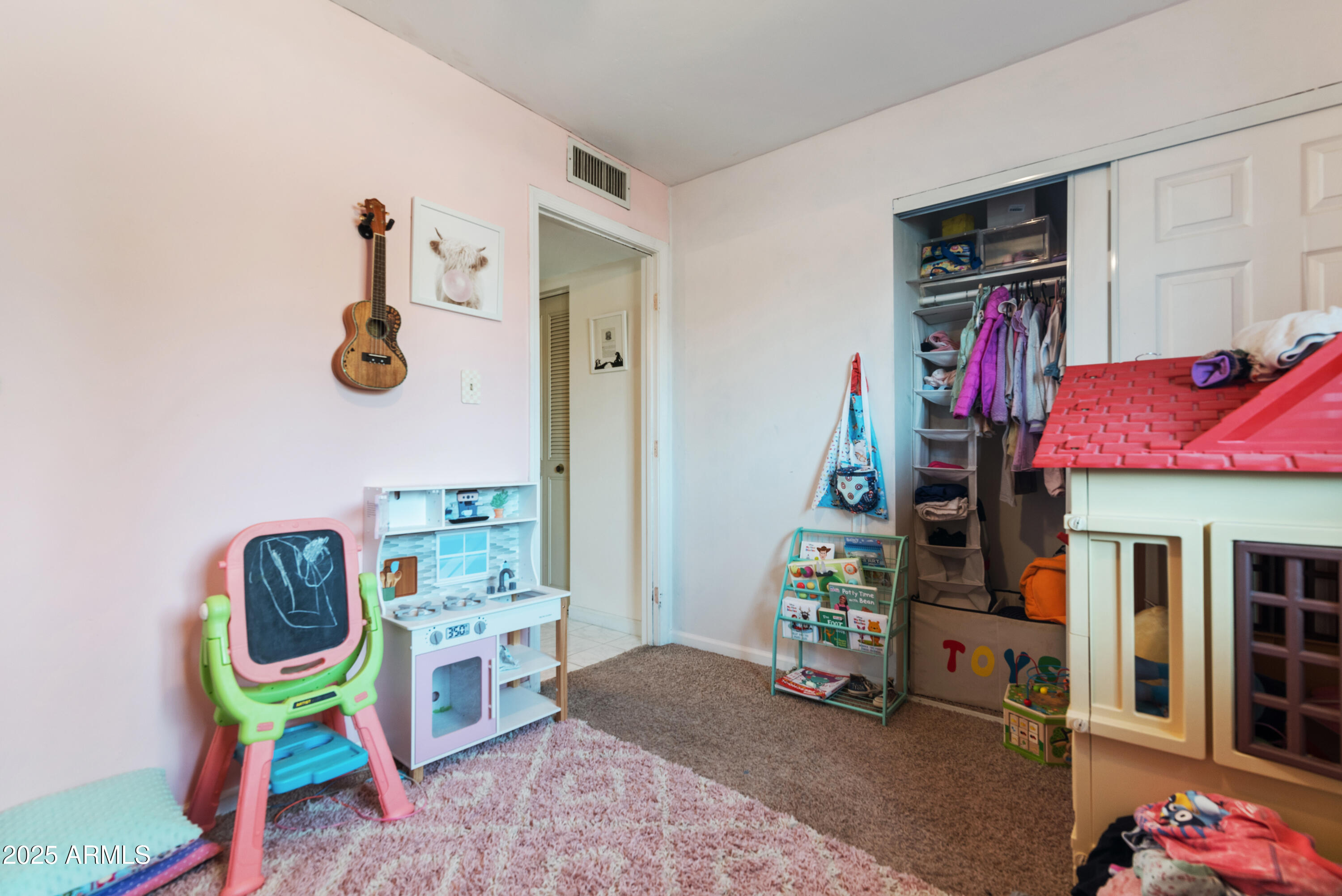 3207 W MICHIGAN Avenue, Phoenix