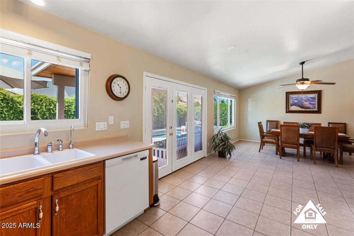 513 W MESQUITE Street, Gilbert