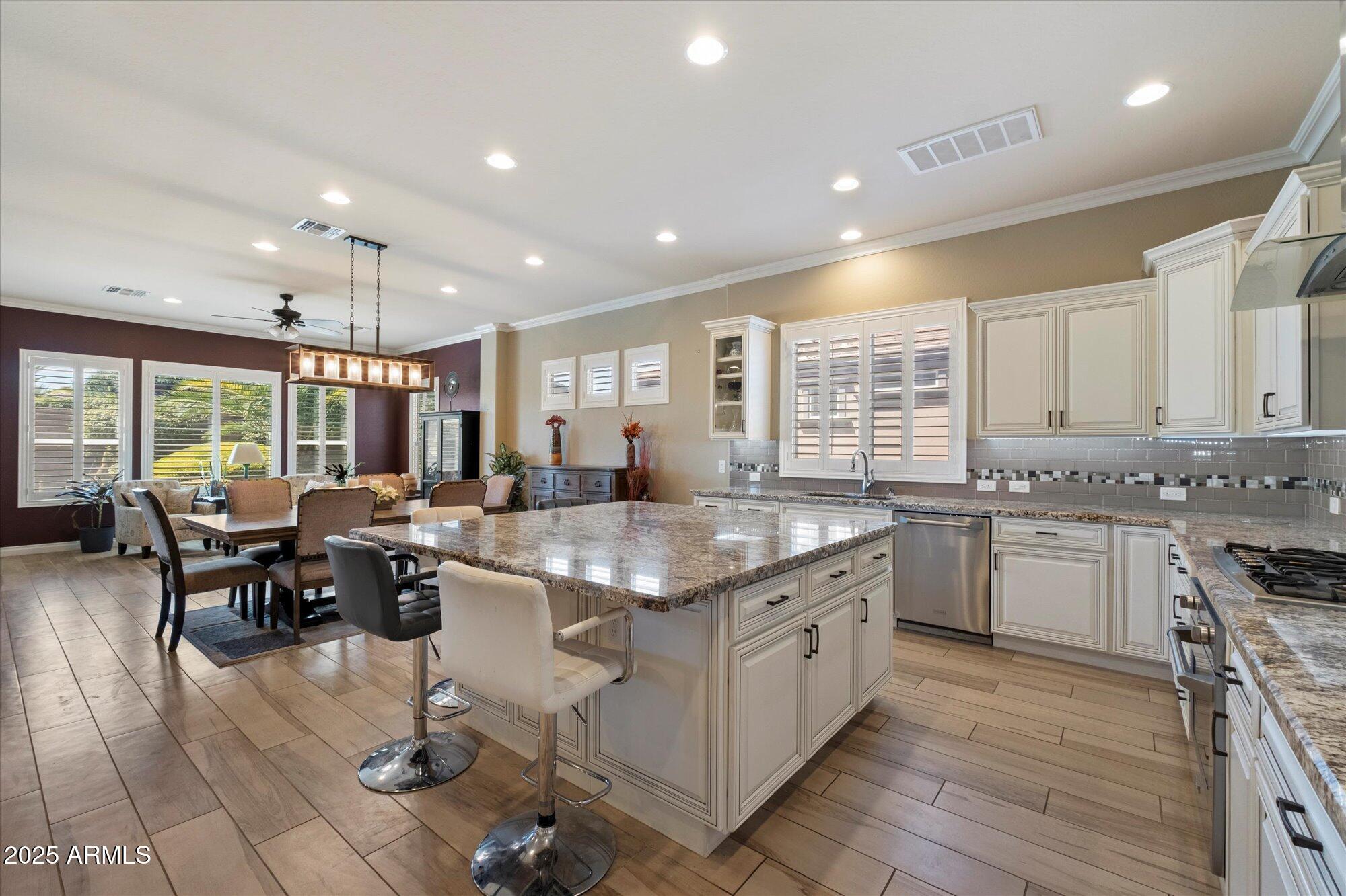 179 E CAMELLIA Way, Queen Creek