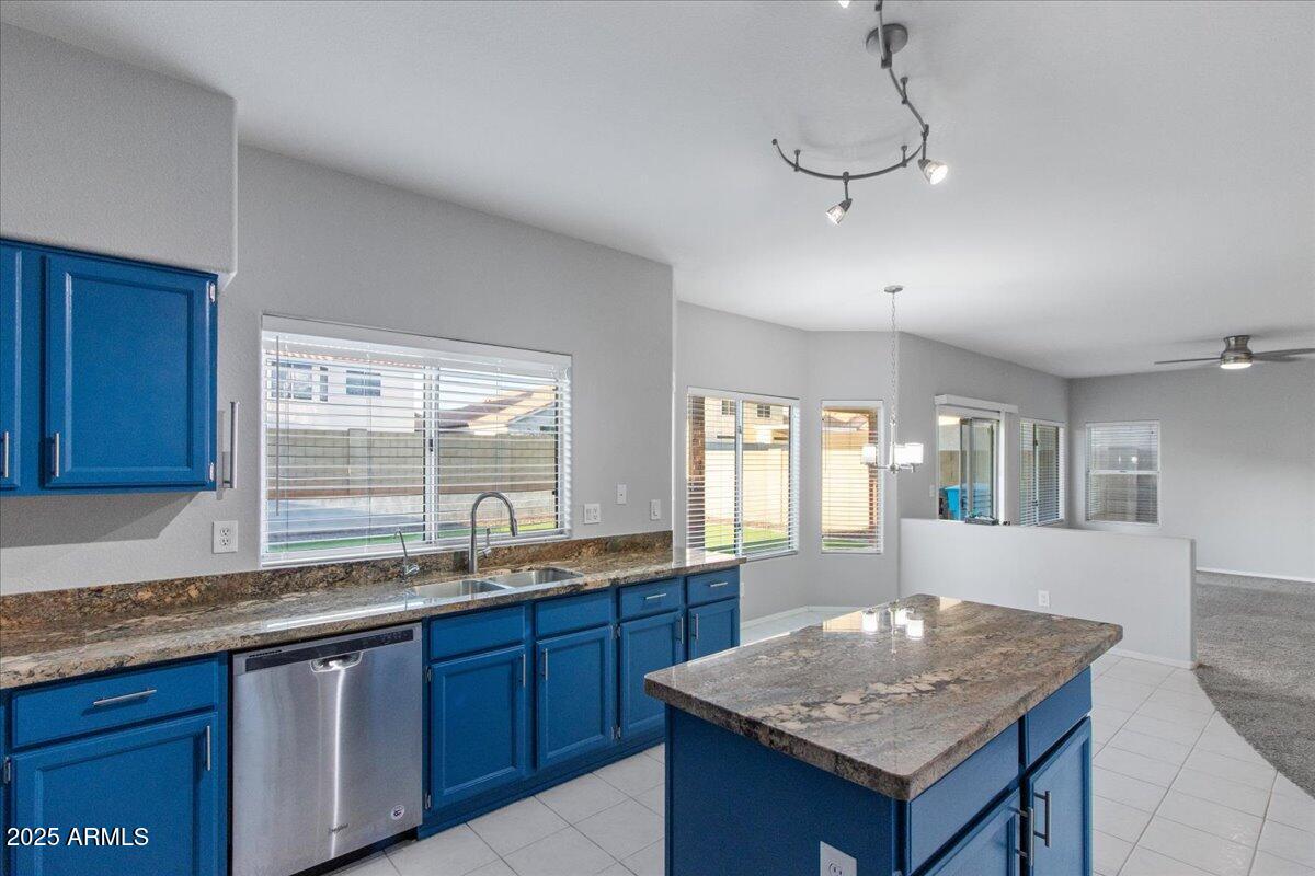 1248 E MURIEL Drive, Phoenix