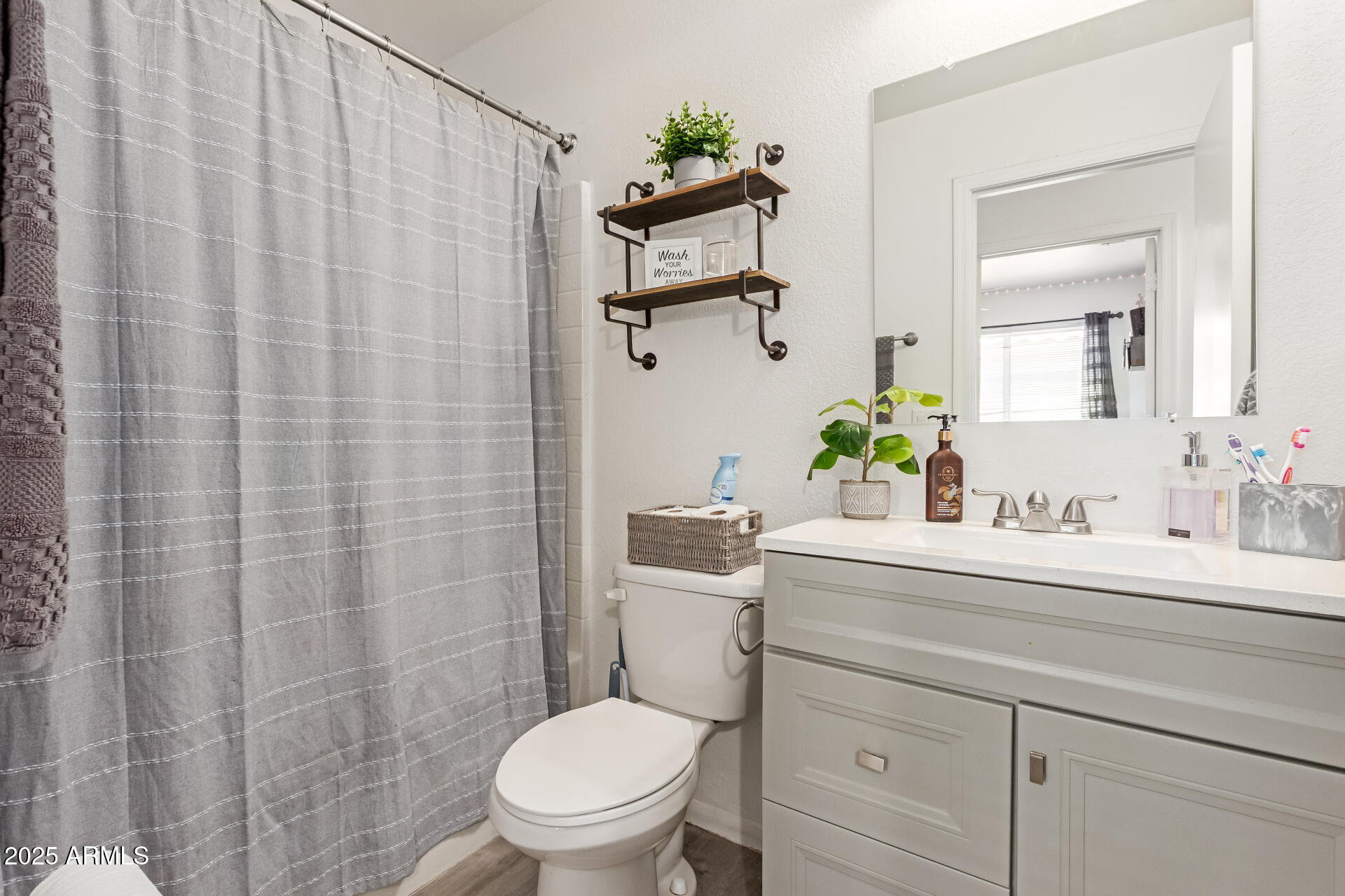 5008 E CASPER Street