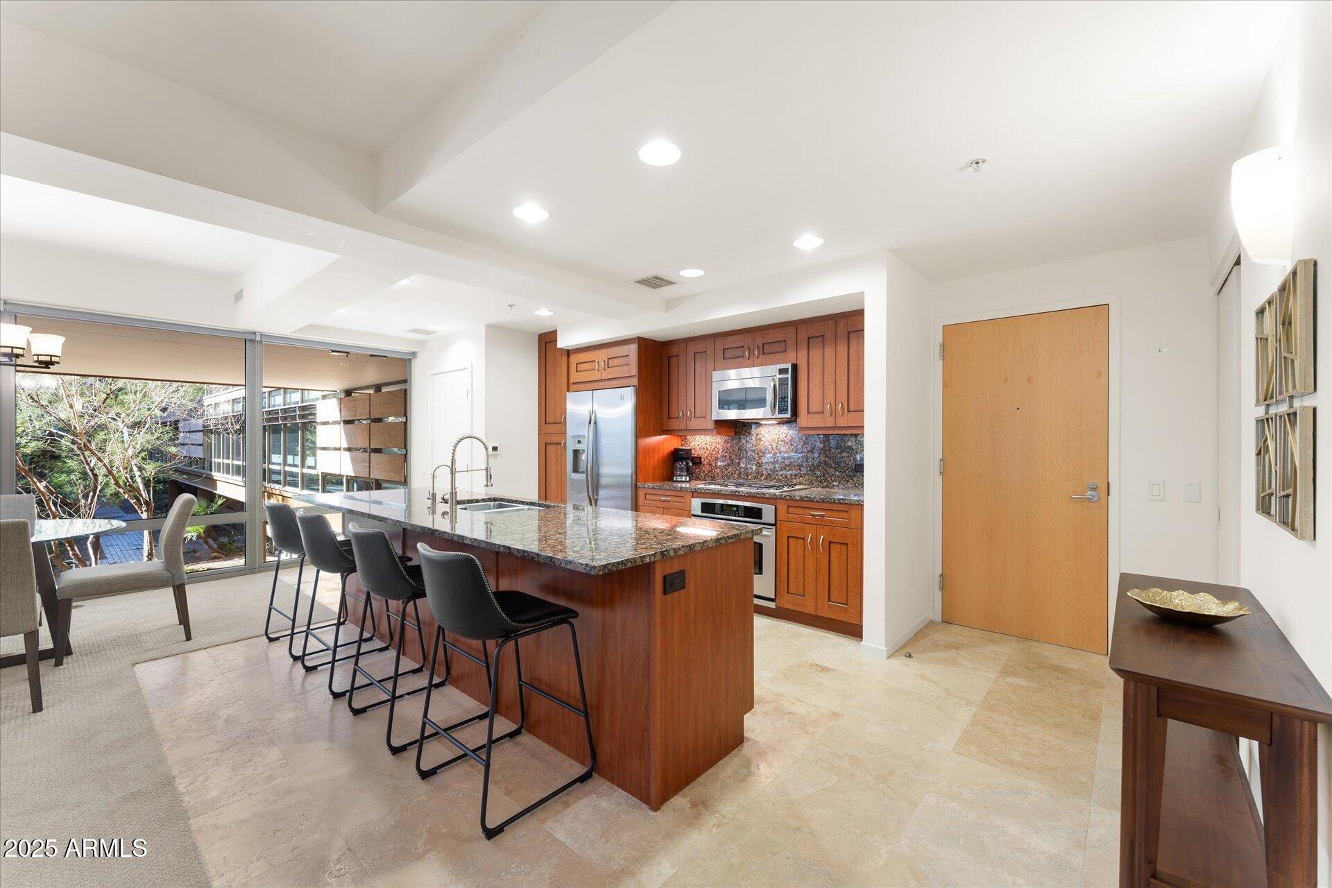 7161 E RANCHO VISTA Drive 2001