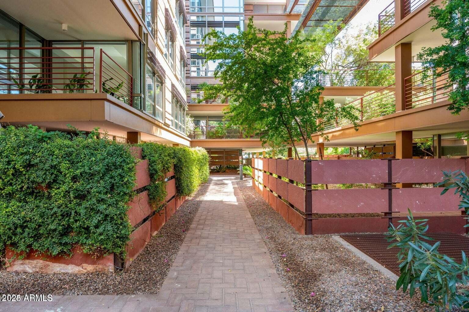 7161 E RANCHO VISTA Drive 2001