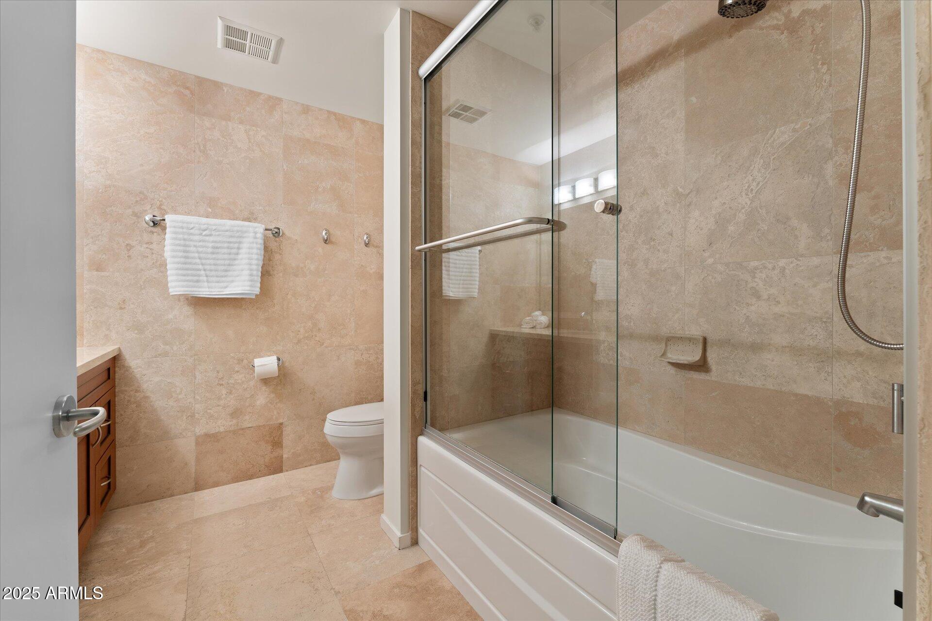 7161 E RANCHO VISTA Drive 2001