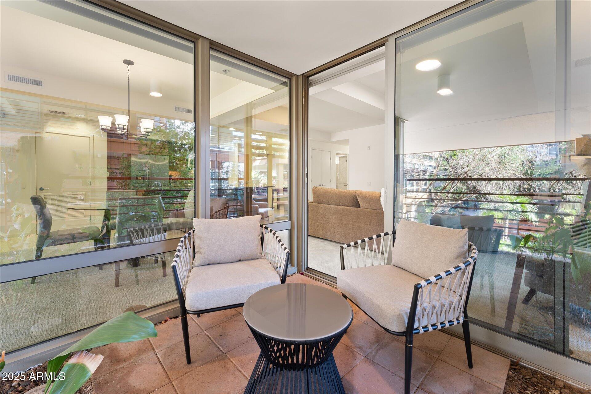 7161 E RANCHO VISTA Drive 2001