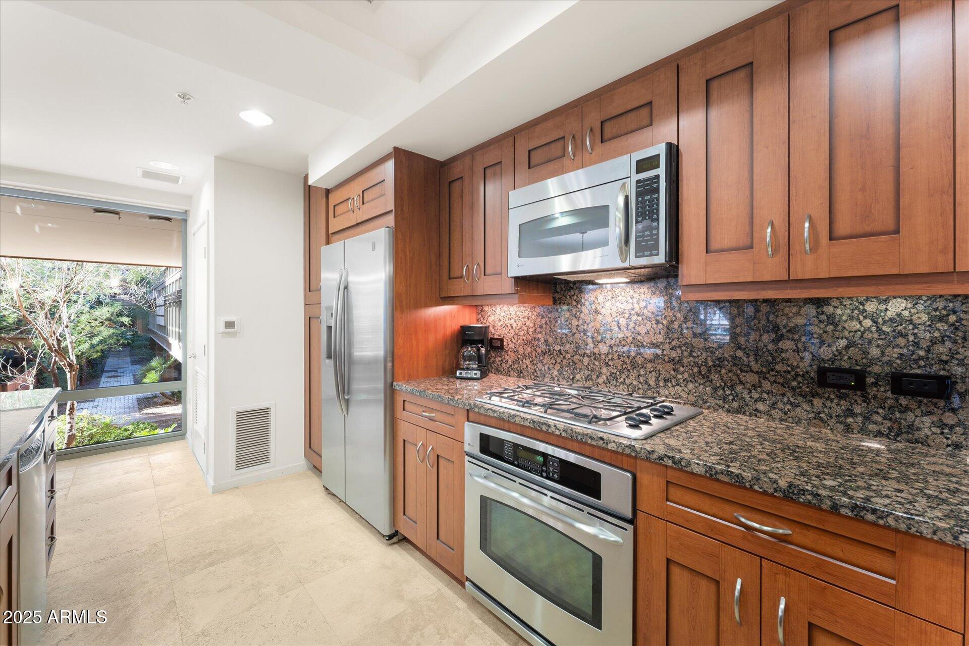 7161 E RANCHO VISTA Drive 2001