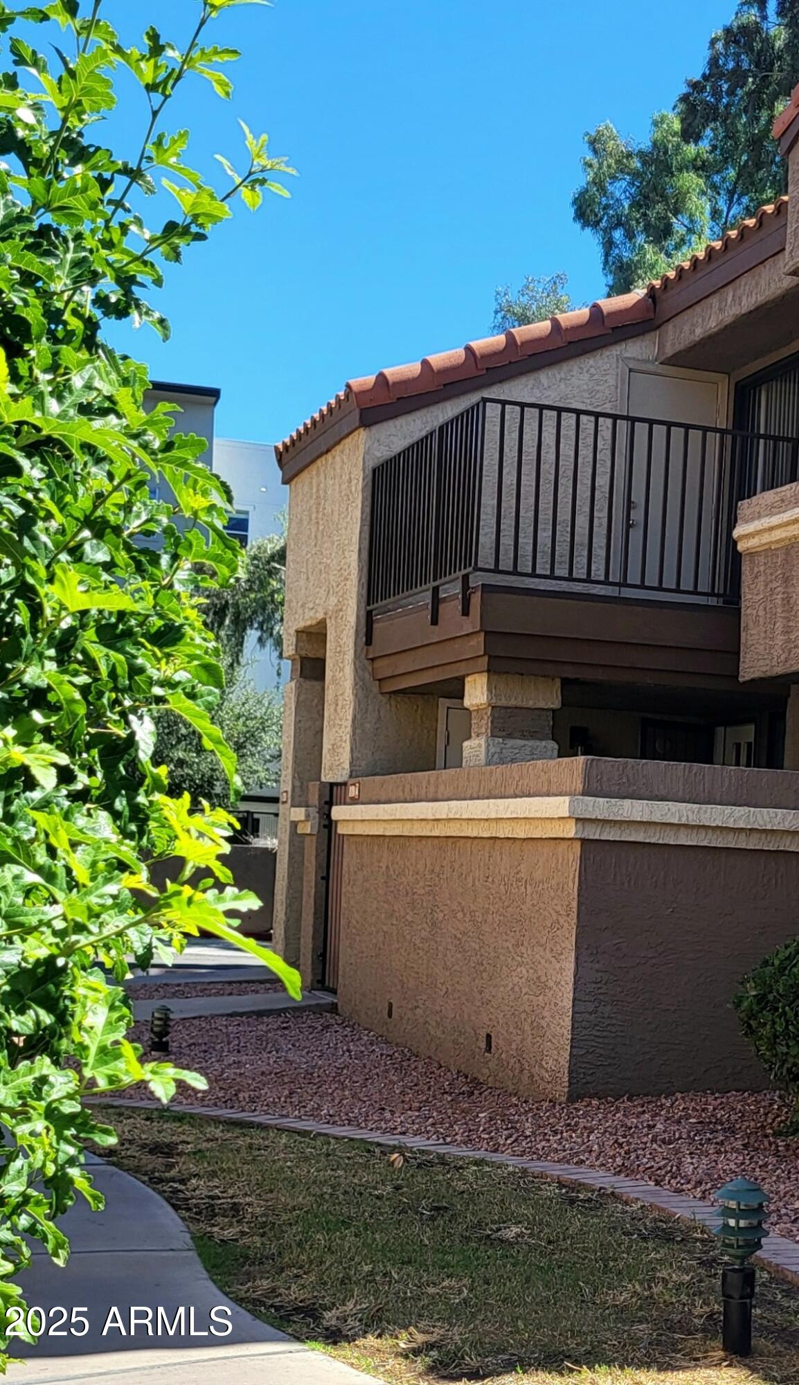 1905 E UNIVERSITY Drive 210