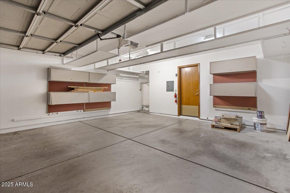 5750 N 10TH Street, 5