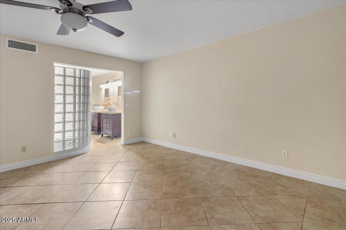 5750 N 10TH Street, 5