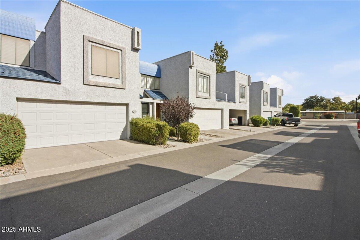 5750 N 10TH Street, 5