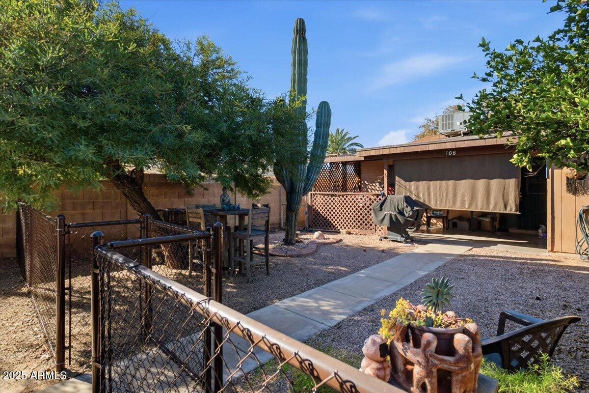 5825 E UNIVERSITY Drive 105-108