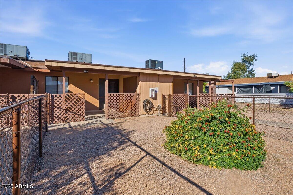 5825 E UNIVERSITY Drive 105-108