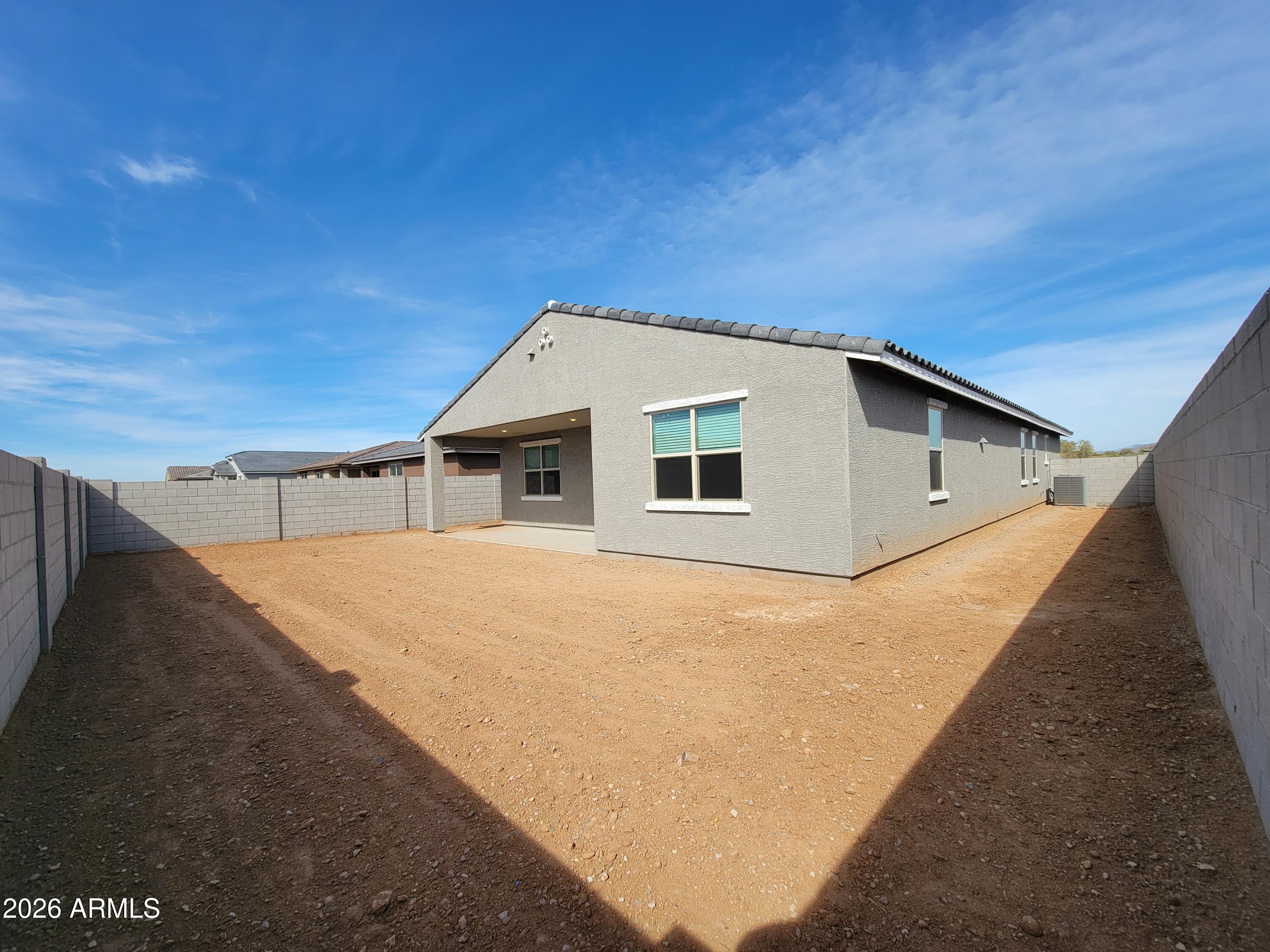 15983 W PRICKLY PEAR Trail