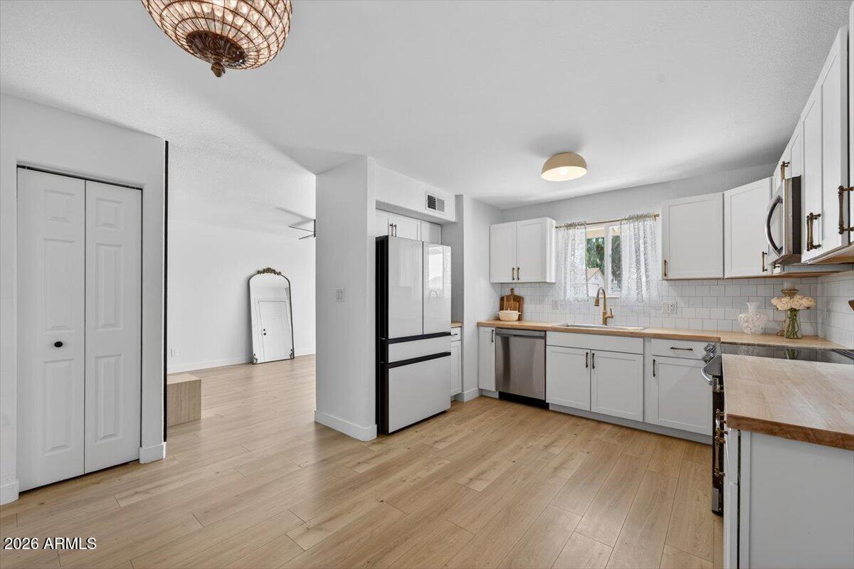 7910 E GARNET Avenue