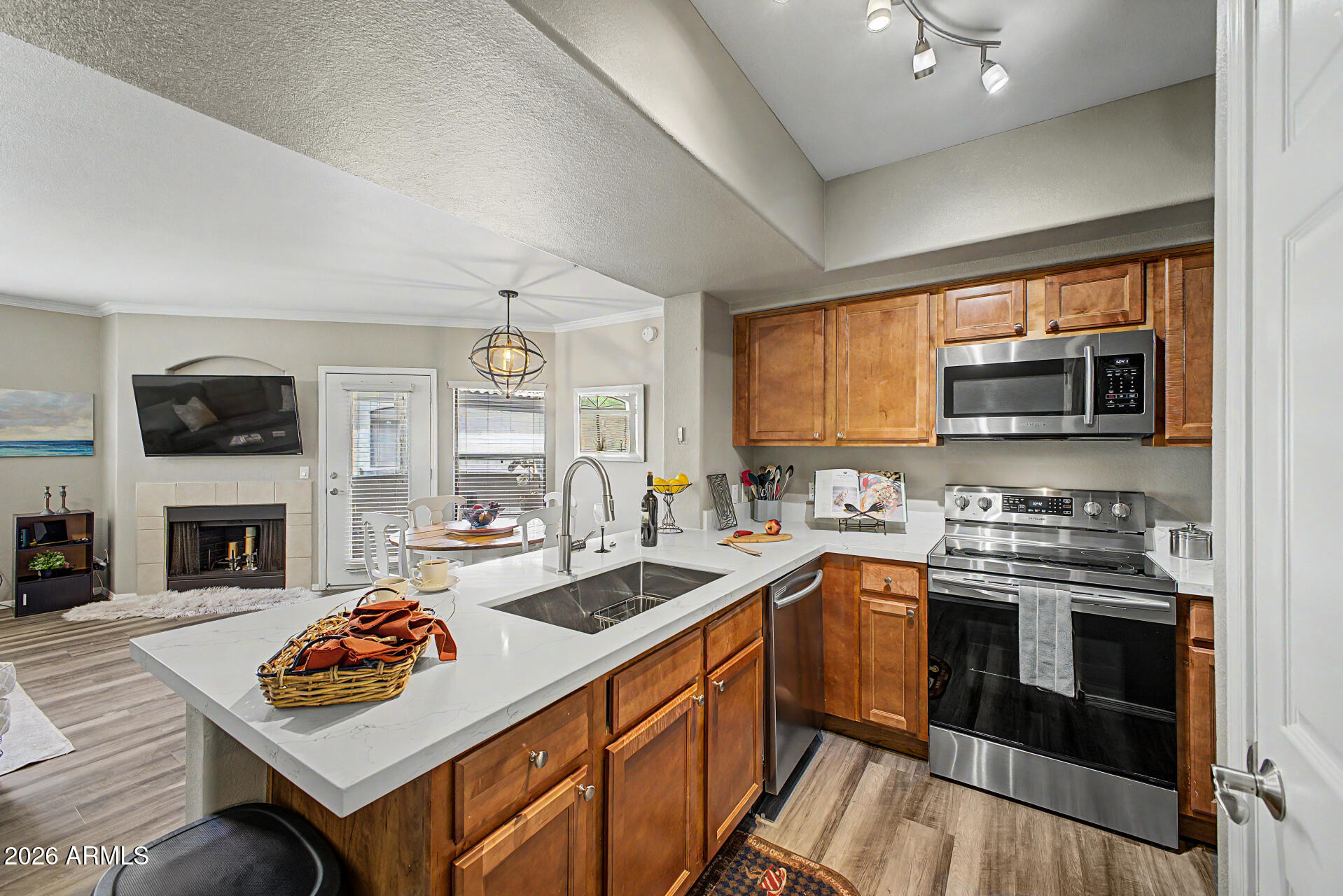 15095 N THOMPSON PEAK Parkway 2102