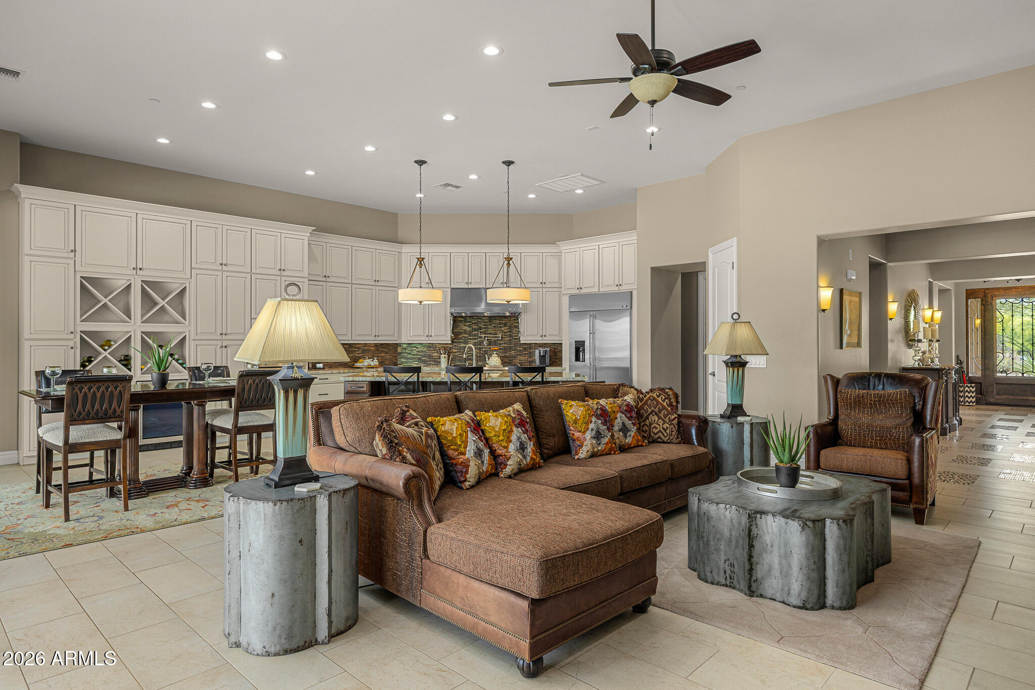 8300 E Dixileta Drive 289