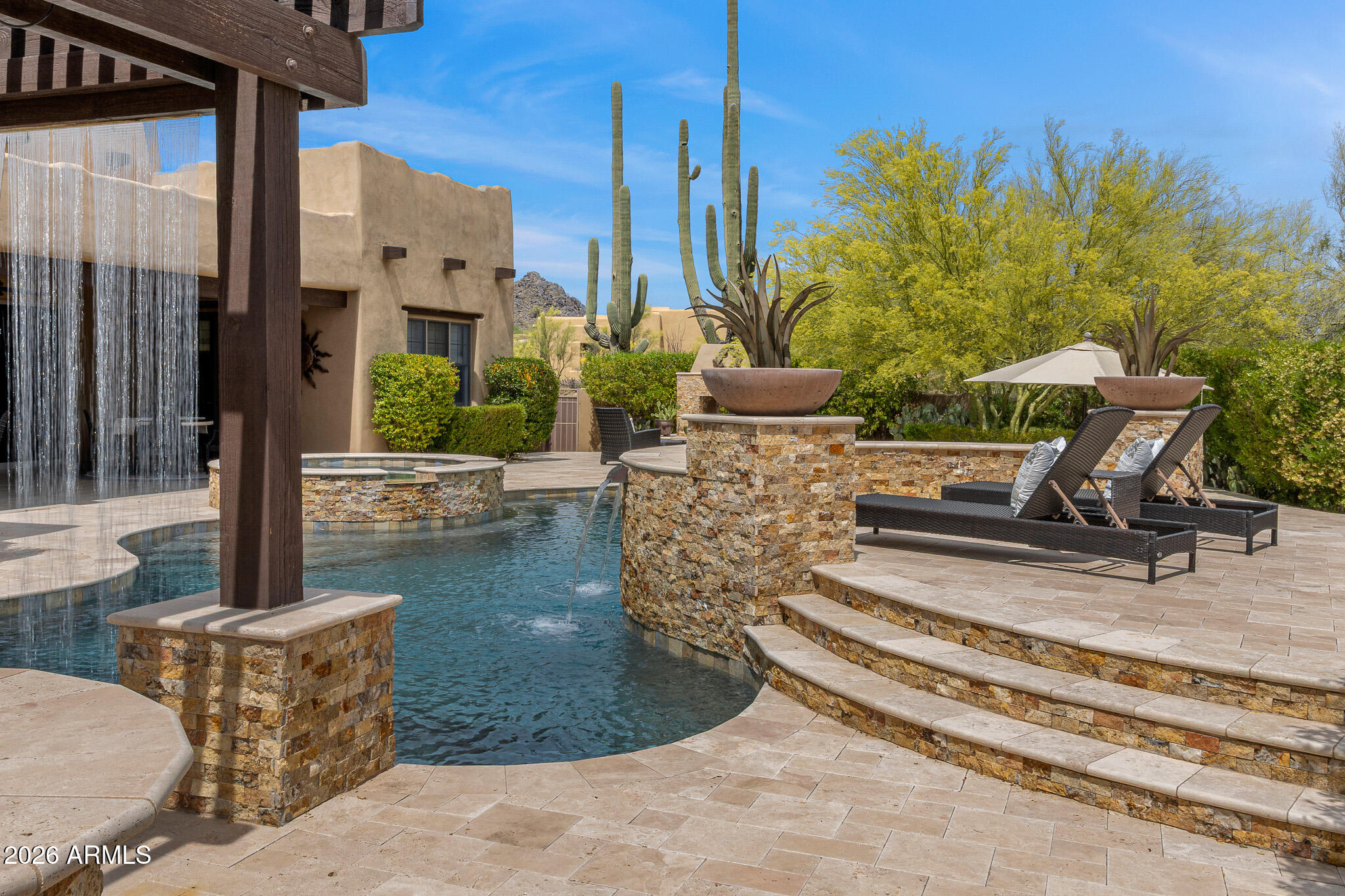 8300 E Dixileta Drive 289