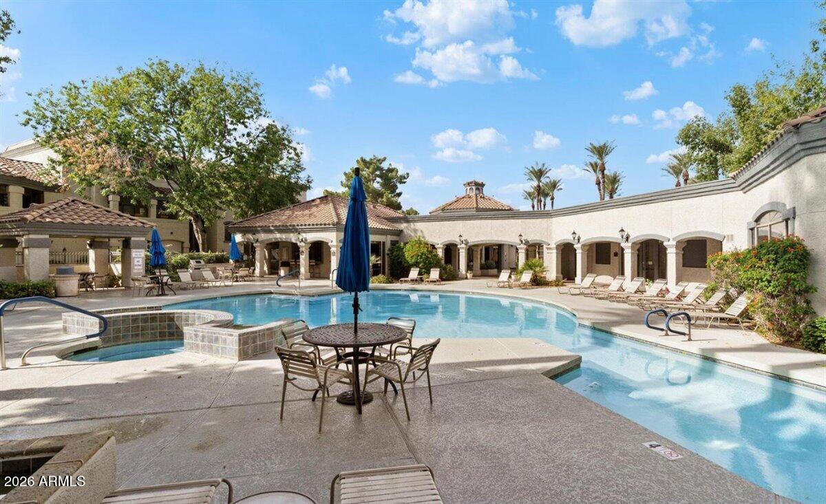 15095 N THOMPSON PEAK Parkway 1084